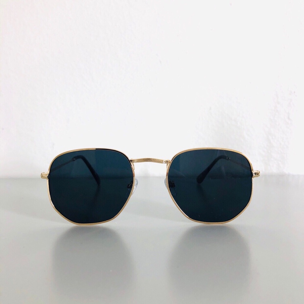 Retro Square Gold Metal Frame Sunglasses